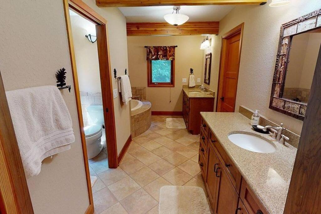 --Mountain Chalet Getaway With Breathtaking View Next To Tail Of Dragon-- Robbinsville Exterior photo