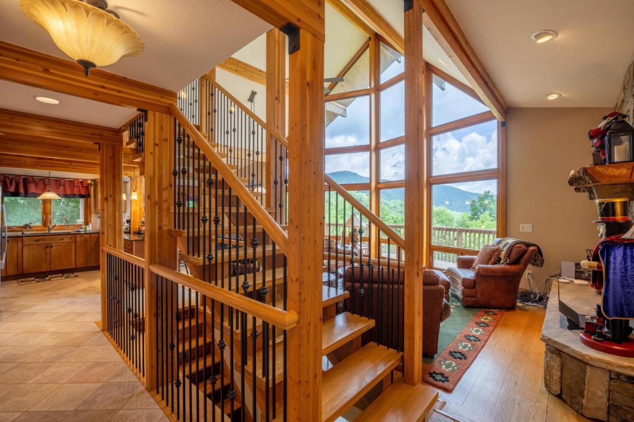 --Mountain Chalet Getaway With Breathtaking View Next To Tail Of Dragon-- Robbinsville Exterior photo