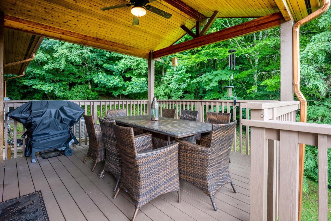 --Mountain Chalet Getaway With Breathtaking View Next To Tail Of Dragon-- Robbinsville Exterior photo